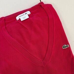Lacoste V-Neck Sweater in Dark Fuchsia/red